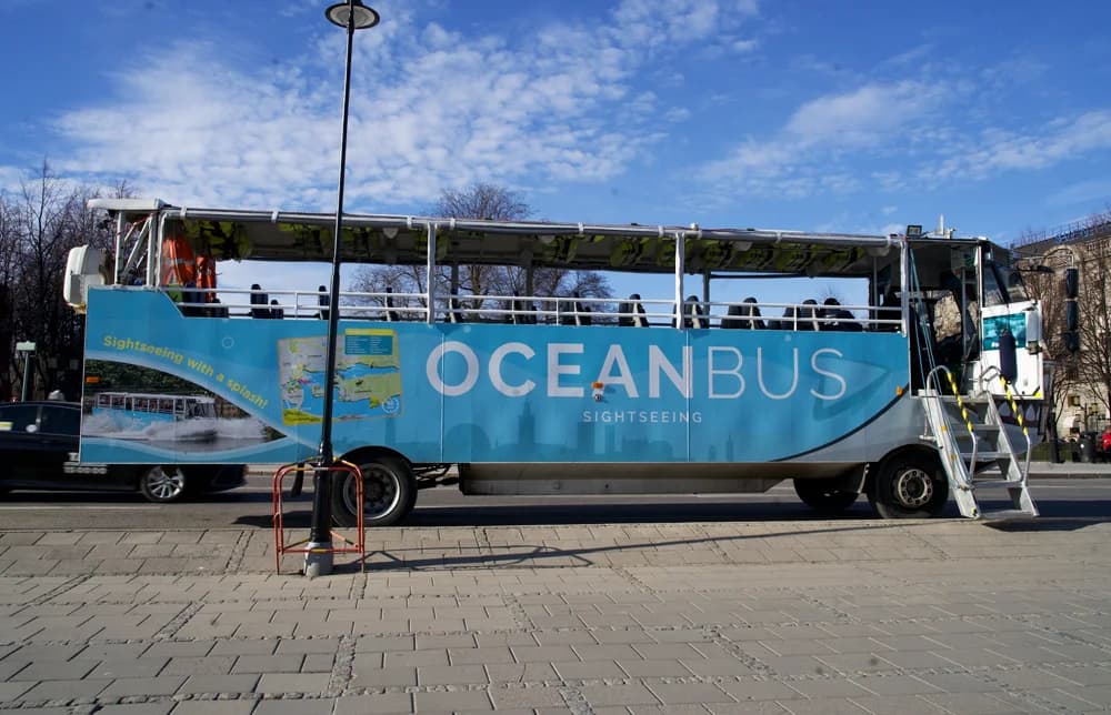 Vista desde el Ocean Bus navegando por los canales de Estocolmo